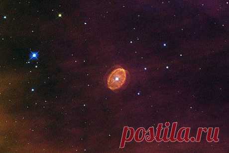Телескоп «Хаббл» сфотографировал готовую к взрыву звезду. Фотография и ее описание доступны на сайте Американского космического агентства (NASA). Фотография составлена из композиции трех снимков, сделанных в оптическом диапазоне. На фотографии запечатлен объект, обозначаемый [SBW2007] 1 или SBW1. Это туманность, окружающая массивную (масса порядка 20 солнечных) звезду, относящуюся к спектральному классу B. Она располагается на расстоянии 20 тысяч световых лет от Земли в созвездии Киль.