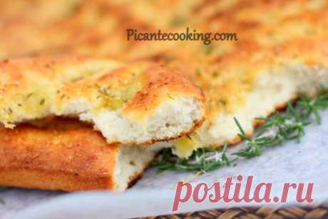 Фокачча с чесноком и розмарином (Focaccia con aglio e rosmarino) | Picantecooking