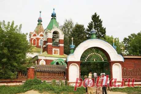 Сохранились ансамбль Вознесенской церкви и жилые дома — XVIII—XIX вв.
