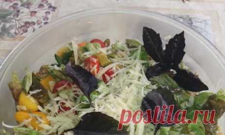 И не греческий, и не "Цезарь" - но самый любимый салат