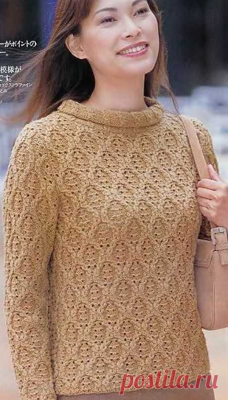 Вязаный пуловер спицами со схемой