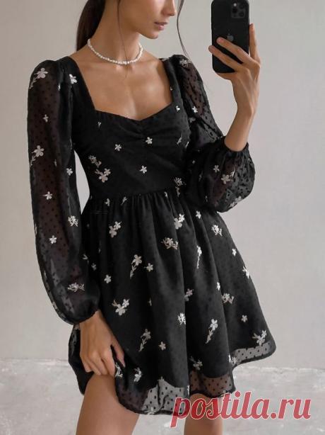 LICHI - Online fashion store :: Платье мини с объемными рукавами и вышивкой