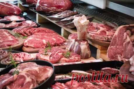 Опасные виды мяса Продукты из переработанного мяса, включая колбасы, сосиски и бекон, представляют серьезную опасность для здоровья при регулярном потреблении. Об этом «Ленте.ру» сообщил токсиколог Михаил Кутушов.