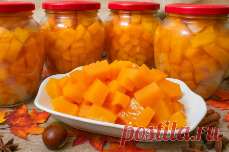 И 20 БАНОК БУДЕТ МАЛО! СОЧНЫЙ «МАНГО» ИЗ ТЫКВЫ НА ЗИМУ - ДА ЕЩЁ И ПОЛЕЗНО
Вы думали, что в этом сезоне у меня уже закончились заготовки? Друзья, вы ошибаетесь. Сегодня расскажу и покажу, как приготовить сочный «манго» на зиму из обычной тыквы. Стоит он в разы дешевле, а по вкусу ничем не уступает!
Нам нужно:
- Тыква — 3 кг (чистый вес)
- Апельсин — 3 шт.
- Лимон — 1 шт.
- Лимонная кислота — 10 г
- Сахар — 600 г
- По желанию: розмарин
Подготовка тыквы
Берём тыкву весом чут...
