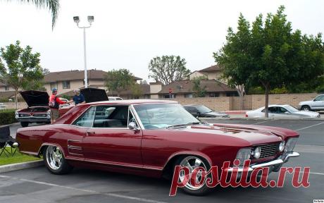 1964 Buick Riviera - red metallic - fvr