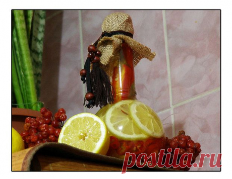 Декоративные бутылки для украшения кухни.