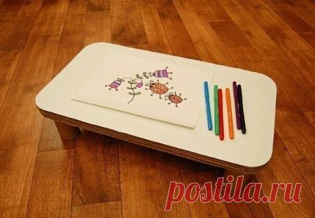 Детский "надиванный" столик из коробочного картона