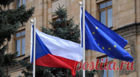 Ярошик заявил, что Чехия больше всех в мире протестует против России. Бывший главный тренер «Оренбурга» Иржи Ярошик высказал мнение, что Чехия больше всех в мире протестует против России. Читать далее