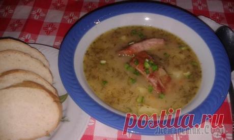 Гороховый суп с копчеными ребрышками