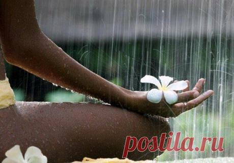 "О,Всевышний! Когда я теряю надежду,помоги мне вспомнить, что Твоя Любовь больше, чем мои разочарования, и Твои планы на мою жизнь лучше, чем мои мечты." О. Хайям