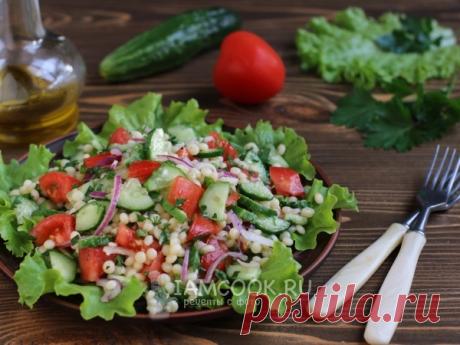 Овощной салат с птитимом — рецепт с фото Овощной салат можно приготовить с добавлением необычной пасты под названием птитим. Салат получается уже более сытным и интересным.