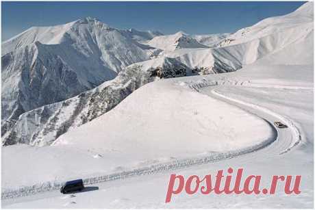 ВНИМАНИЕ!!!! 
На воскресенье - 8.04, набираются группы поездки в 
Гудаури и в Приэльбрусье на один день. 
Остались последние деньки уходящего сезона! 
Если есть желание присоединиться, звоните, записывайтесь: 
+7-928-938-29-29, +7-918-828-26-29, +7-969-676-29-29.