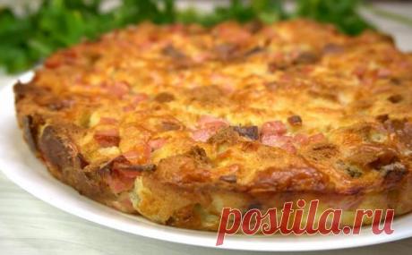 Пирог из батона с колбасой и сыром в духовке