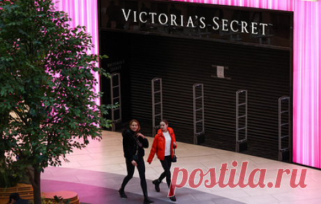 Роспатент зарегистрировал товарный знак Victoria’s Secret. С начала 2024 года компания подала пять заявок на регистрацию товарных знаков в РФ, два из них были зарегистрированы, по остальным трем проходит экспертиза заявленного обозначения