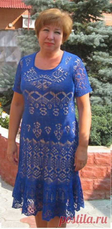 Синее ажурное платье