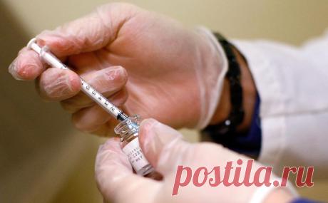 Аптеки увеличили продажи ботокса и его аналогов в три раза. Продажи популярного в косметологии ботокса и его аналогов в аптеках за последние два года выросли в три раза. В рознице их покупают в основном для серого рынка косметических услуг, предупреждают эксперты