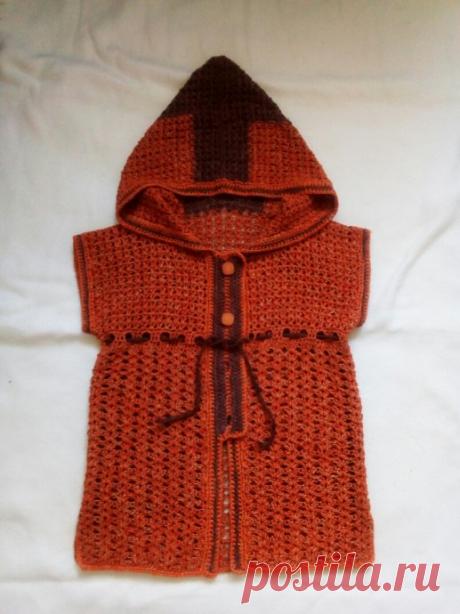 Детские жилеты с капюшоном