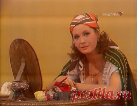 Людмила Максакова