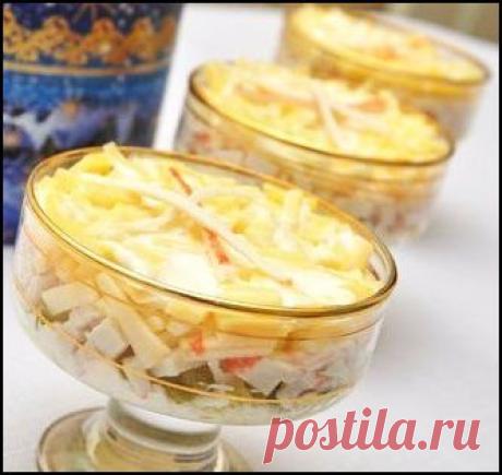 Салат из крабовых палочек с сыром