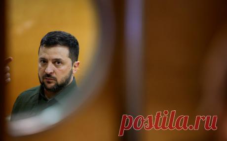 Зеленский утвердил «антикоррупционные» законы с учетом рекомендаций ЕС. Три из подписанных Зеленским закона связаны с усилением борьбы с коррупцией, а четвертый касается прав национальных меньшинств. Документы учитывают рекомендации ЕК для движения Украины к членству в Евросоюзе