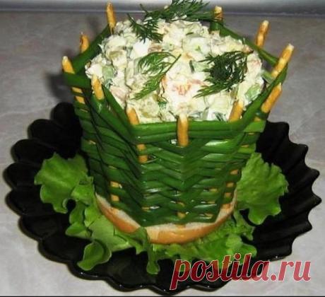 Корзиночка из зеленого лука для праздничного порционного салата