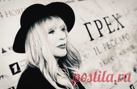 От Легкоступовой до Агузаровой: Алла Пугачева перекрыла дорогу 5 певицам Алла Пугачева перекрыла дорогу 5 талантливым певицам. Звезда прибегала к разным хитроумным способам, чтобы устранить конкуренток и остаться на пике популярности. (adsbygoogle = window.adsbygoogle || ).push(); Пугачева стала востребованной артисткой в 80-е. В это же время на