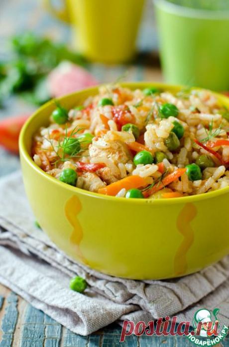 Плов из курицы с овощами.