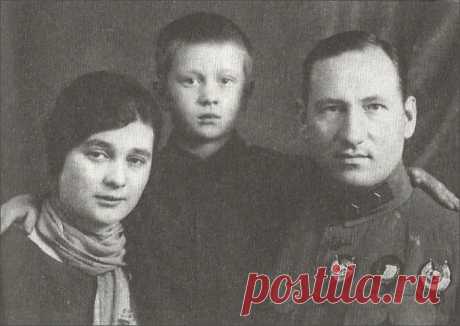 Почему гитлеровцы похоронили советского генерала Ефремова с почестями