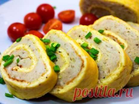 Рулет из омлета с куриным фаршем