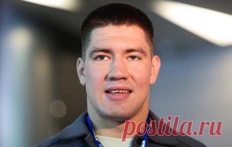 Дзюдоист Ендовицкий спел гимн России на награждении на турнире в Токио. В финале турнира Большого шлема спортсмен победил японца Хёгу Оту