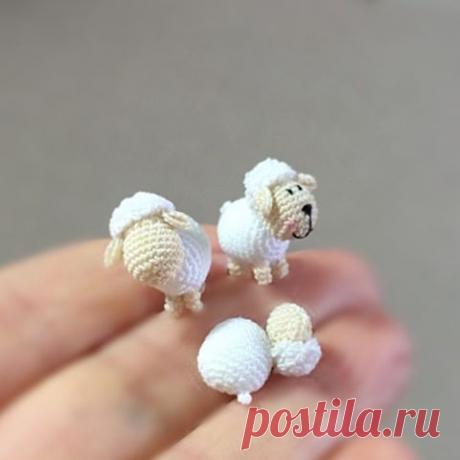 Adorable Tiny MicroCrochet Patterns from DoubleTrebleTrinkets |