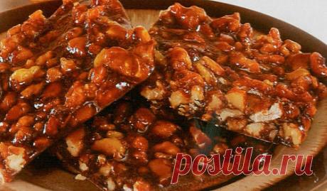 Рецепты халвы, лукума, нуги и козинаков.