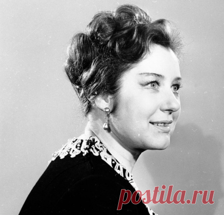 Людмила Макарова, 20 октября, 1921
• 30 мая 2014