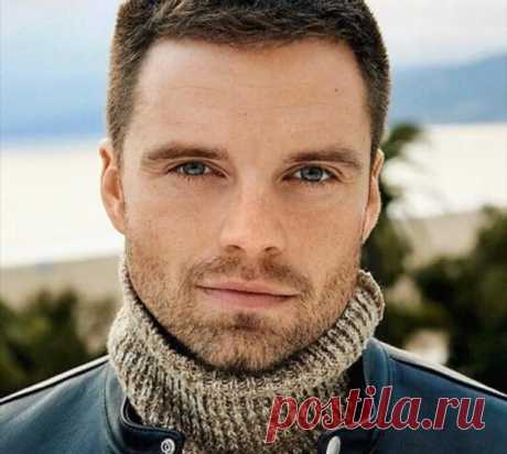 Себастиан Стэн в детстве: звезда "Мстителей" показал милые архивные фото