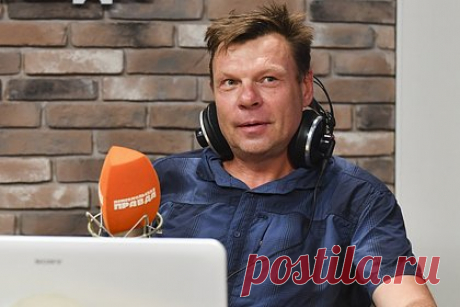 YouTube удалил канал шоумена Бочарова. Шоумен, юморист и телеведущий Андрей Бочаров сообщил, что его YouTube-канал был удален. При попытке перейти на него появляется уведомление, что аккаунт был заблокирован за нарушение правил сообщества. По словам Бочарова, за год его аудитория на YouTube увеличилась вдвое и ему обидно терять ее.