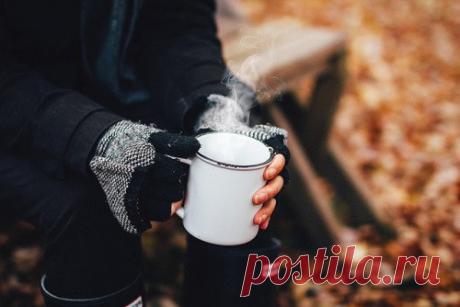 Сижу, пью кофе, анализирую. В чашке осень, в планах зима, в теле весна, а душе, как всегда, не хватило лета. Валиуллин Ринат "Соло на одной клавише"