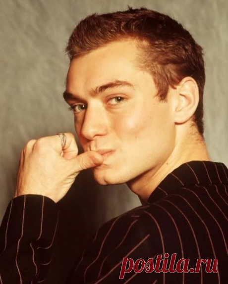 Айрис Лоу и братья: как выглядят дети голливудского красавчика Джуда Лоу