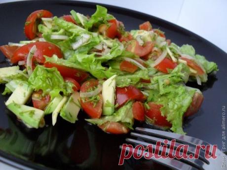 👌 Салат из авокадо и помидоров, рецепты с фото Если раньше на авокадо многие взирали с опаской и не знали, что с ним делать (так как сам по себе он довольно таки своеобразный на вкус), сейчас можно встретить массу интересных ре...