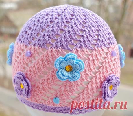 Шапочка с цветочками и спиралевидным узором для ростовой куклы, девочки / Одежда для кукол