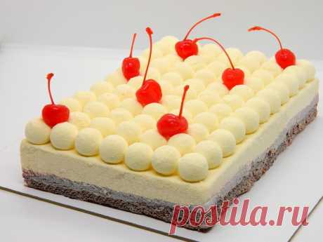 Торт Red velvet У меня уже традиция складывается на 8 марта 2 торта на работу берут, третий на д.р.) И очень удобно, что все они одинаковые по составу. Очень удобно. Ну а че?) У кого-то цифры в ходу, а у меня вот: ? Ща по другому вишенки положу и еще пост выложу) Состав: - свекольный бисквит с корицей...