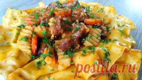 Рецепт находка! Бесподобное горячее блюдо из обычных продуктов - Вкусные рецепты - медиаплатформа МирТесен Всем большой привет! Готовим вкуснейшее блюдо узбекской кухни – япма. Для меня это приятное открытие, как из обычных продуктов приготовить богатое специями горячее блюдо с интересной подачей! Ингредиенты Мясо - 600 гр. Картофель – 1 кг. Лук - 2 шт. Морковь – 1 шт. Томатная паста - 2 ст.л. Соевый