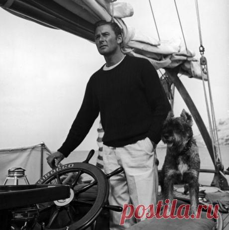 Не позволяйте шуму чужих мнений перебить ваш внутренний голос. И самое важное, имейте храбрость следовать своему сердцу и интуиции. Они каким-то образом уже знают то, кем вы хотите стать на самом деле. Всё остальное вторично. / Основы бизнеса