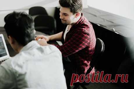 В Германии заявили об острой нехватке молодых кадров. Ремесленные предприятия Германии заявили об острой нехватке кадров среди молодых людей. Об этом сообщает Der Spiegel со ссылкой на данные опроса Центральной ассоциации немецких ремесленников. По данным издания, сейчас многие ремесленные предприятия отчаянно разыскивают стажеров для работы.