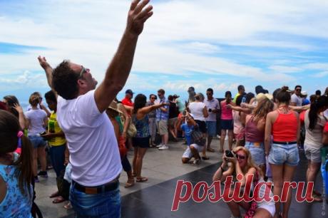 Статуя Христа-Искупителя в Рио-де-Жанейро