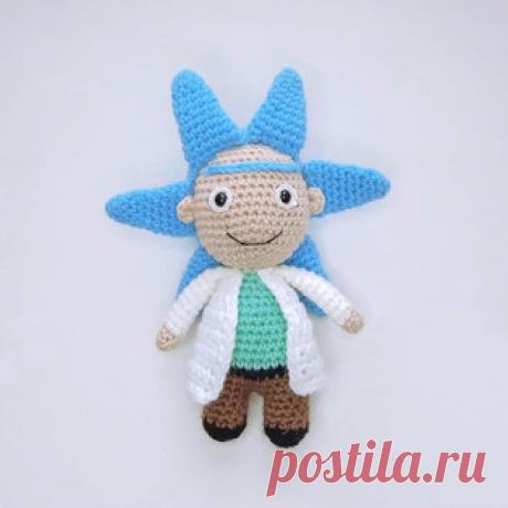 Мини Рик амигуруми. Схемы и описания для вязания игрушек крючком! Бесплатный мастер-класс от @twinspsins по вязанию мини Рика - персонаж из популярного мультсериала "Рик и Морти". Высота вязаной крючком игр…