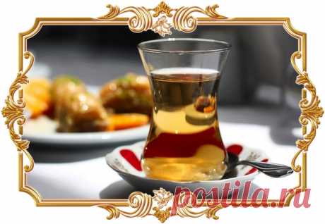 Яблочный чай с гвоздикой и корицей – изысканность вкуса
Если сделать опрос и задать вопрос: «Какой самый любимый ваш напиток», то большинство ответят: «Яблочный сок или яблочный напиток». И не удивительно, ведь яблоки являются самыми популярными фруктами у нас и сразу перед глазами встают картинки ароматных, спелых, глянцевых плодов. Более того, именно эти фрукты, с давних времен ценятся за целительные и омолаживающие свойства! Недаром во многих сказках упоминают «молодил...