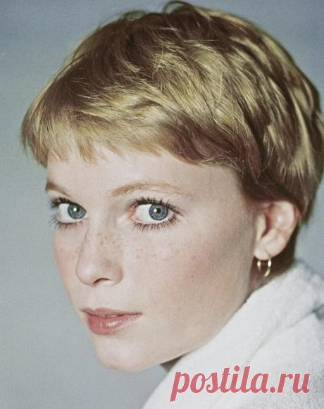 Миа Фэрроу, 9 февраля, 1945