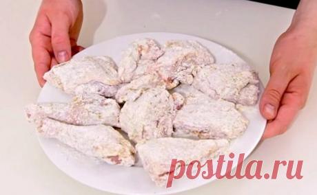 Как приготовить хрустящую жареную курицу, используя секретный ингредиент
Жареная курица – одно из тех блюд, которое обожают все люди. Это очень вкусно и в случае правильного приготовления может быть и хрустящим и мягким.
На видео ниже представлен способ приготовления …