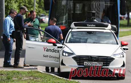 РБК: "Яндекс" протестирует роботакси до конца 2025 года. Гендиректор компании Александр Аникин рассказал, что речь идет о внедрении архитектуры трансформеров, которая позволит предсказывать траекторию машины