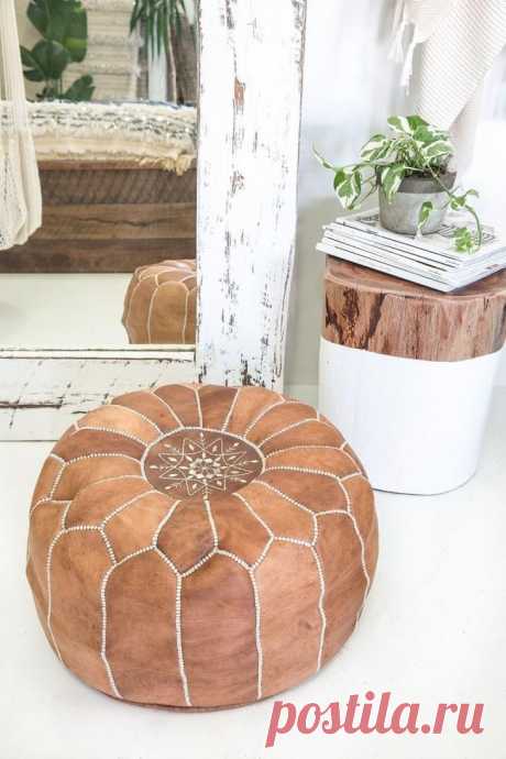 Пуфик своими руками: пошаговая инструкция из фото по созданию оригинальных пуфиков Для того чтобы в вашем доме появился новый удобный и оригинальный предмет мебели, совсем не обязательно идти в магазин и тратить большие деньги.
Конечно, диван или кровать лучше все-таки купить, а вот...